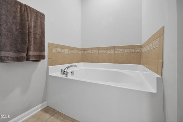 5435 Silver Moon Lane, Raleigh, NC 27606