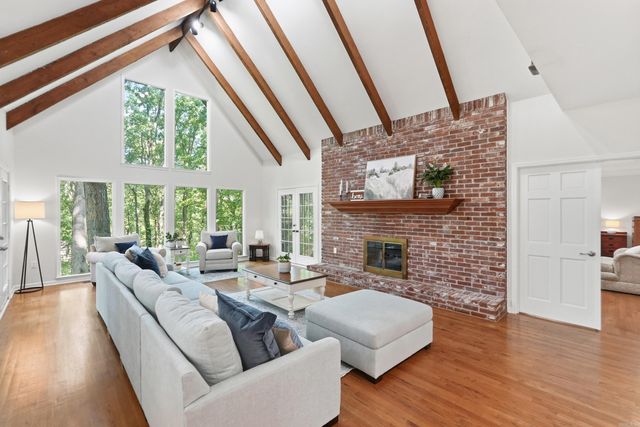 3 Cherry Tree, North Little Rock, AR 72116