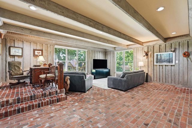3 Cherry Tree, North Little Rock, AR 72116