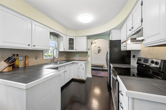 23 Meroke Lane, Rocky Point, NY 11778