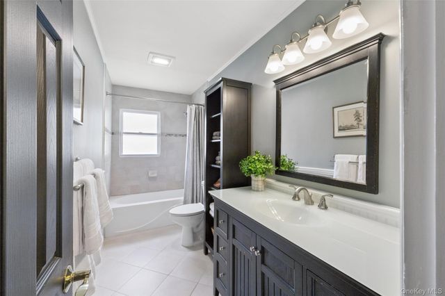 23 Meroke Lane, Rocky Point, NY 11778