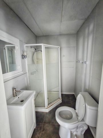 141 W Pleasant Street, Aurora, MO 65605