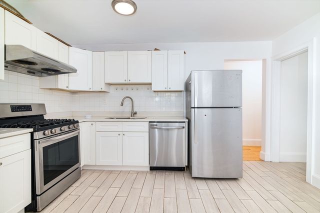 135 Safford St, Quincy, MA 02170