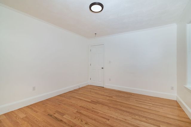135 Safford St, Quincy, MA 02170