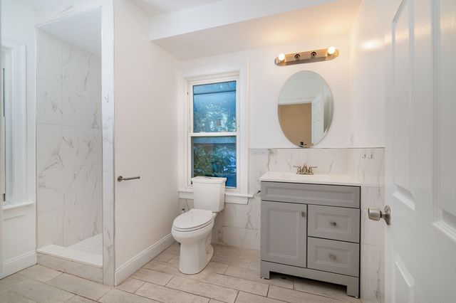 135 Safford St, Quincy, MA 02170