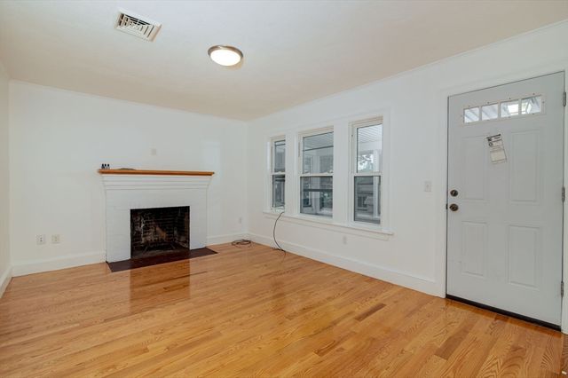 135 Safford St, Quincy, MA 02170