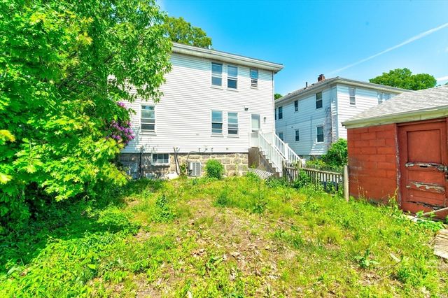 135 Safford St, Quincy, MA 02170