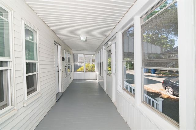 135 Safford St, Quincy, MA 02170
