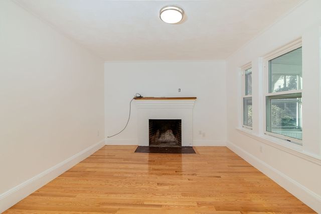 135 Safford St, Quincy, MA 02170