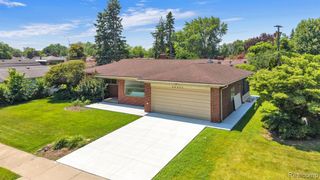 26327 Woodworth Circle, Dearborn Heights, MI 48127