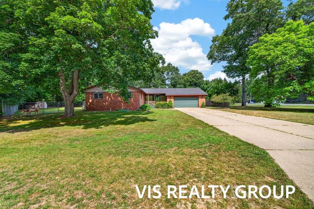 7645 Carefree Drive, Whitehall, MI 49461