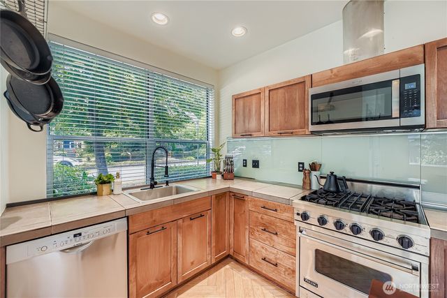 4408 28th S, Seattle, WA 98108
