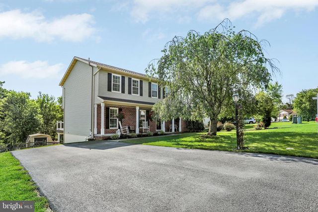 224 JASMINE DR, Hanover, PA 17331