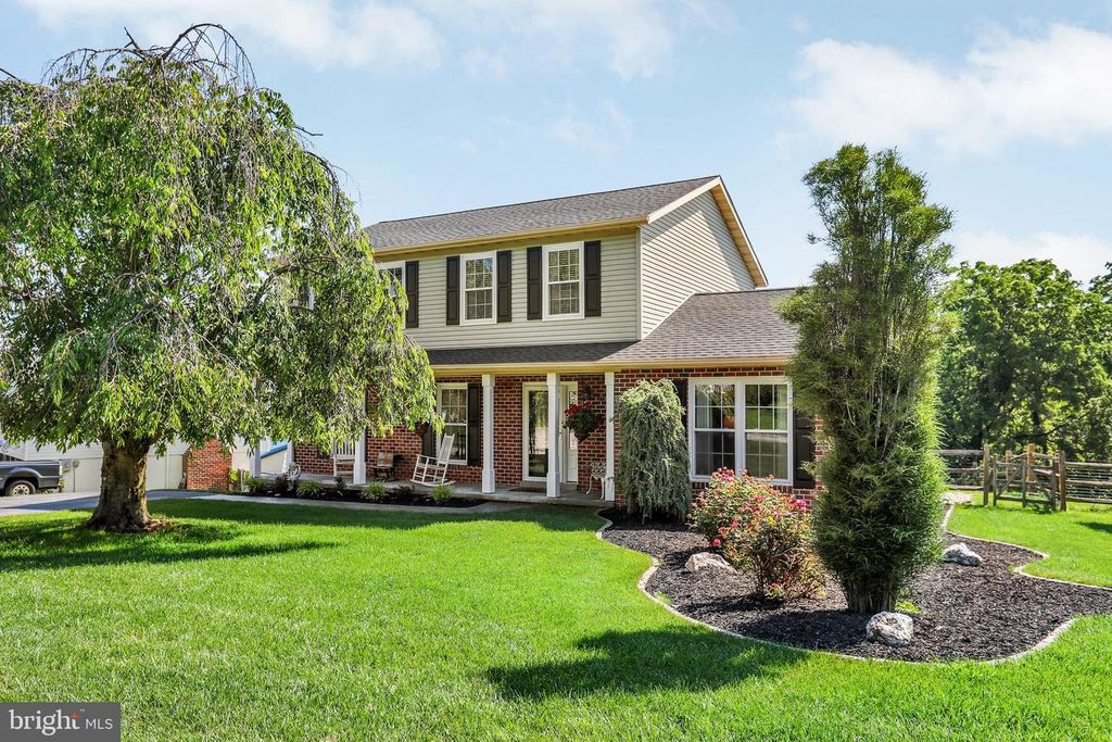 224 JASMINE DR, Hanover, PA 17331
