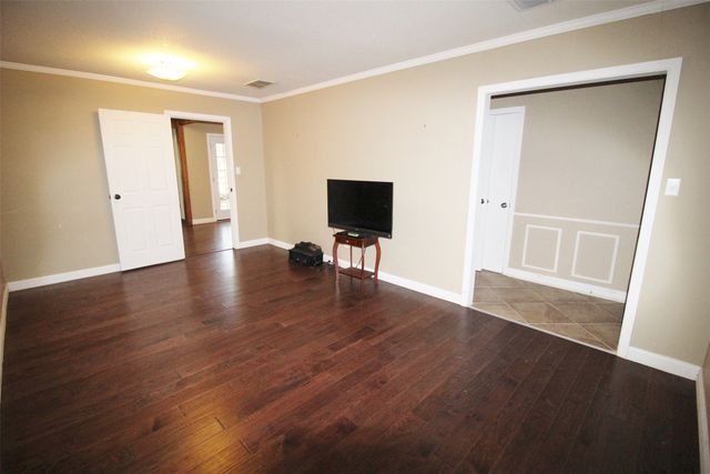 9438 SHARTEL Drive, Shreveport, LA 71118