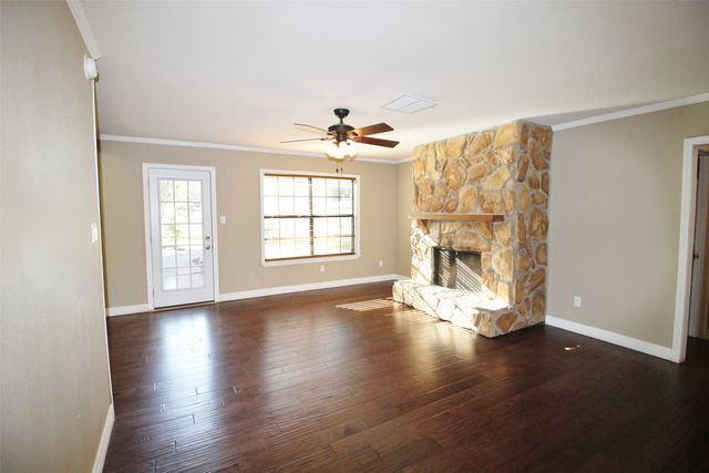 9438 SHARTEL Drive, Shreveport, LA 71118