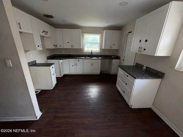 1722 DUPRE Drive, Jacksonville, FL 32221