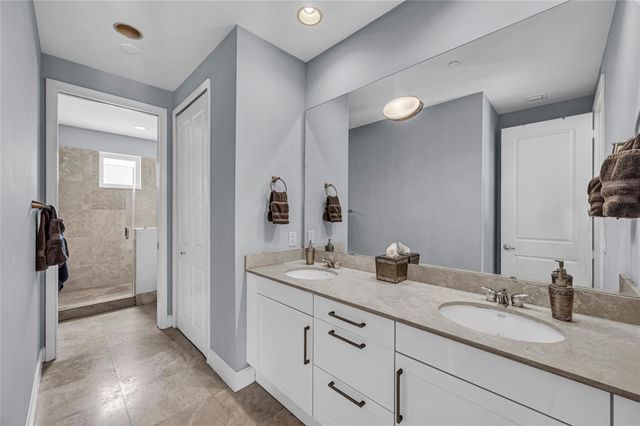 832 N Victoria Park Road 832, Fort Lauderdale, FL 33304