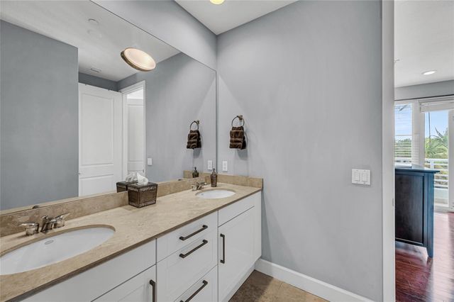 832 N Victoria Park Road 832, Fort Lauderdale, FL 33304