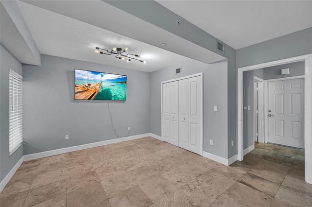 832 N Victoria Park Road 832, Fort Lauderdale, FL 33304