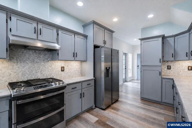 1209 Bent Grass Ct NE, Keizer, OR 97303
