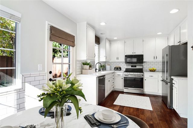 4325 Oak Glen, Calabasas, CA 91302