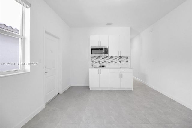 879 SE 26th Ter, Homestead, FL 33035