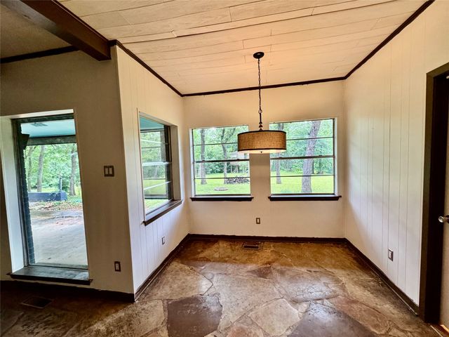 2000 Mill Creek Drive, Arlington, TX 76010