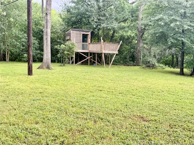 2000 Mill Creek Drive, Arlington, TX 76010
