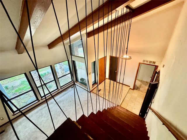2000 Mill Creek Drive, Arlington, TX 76010