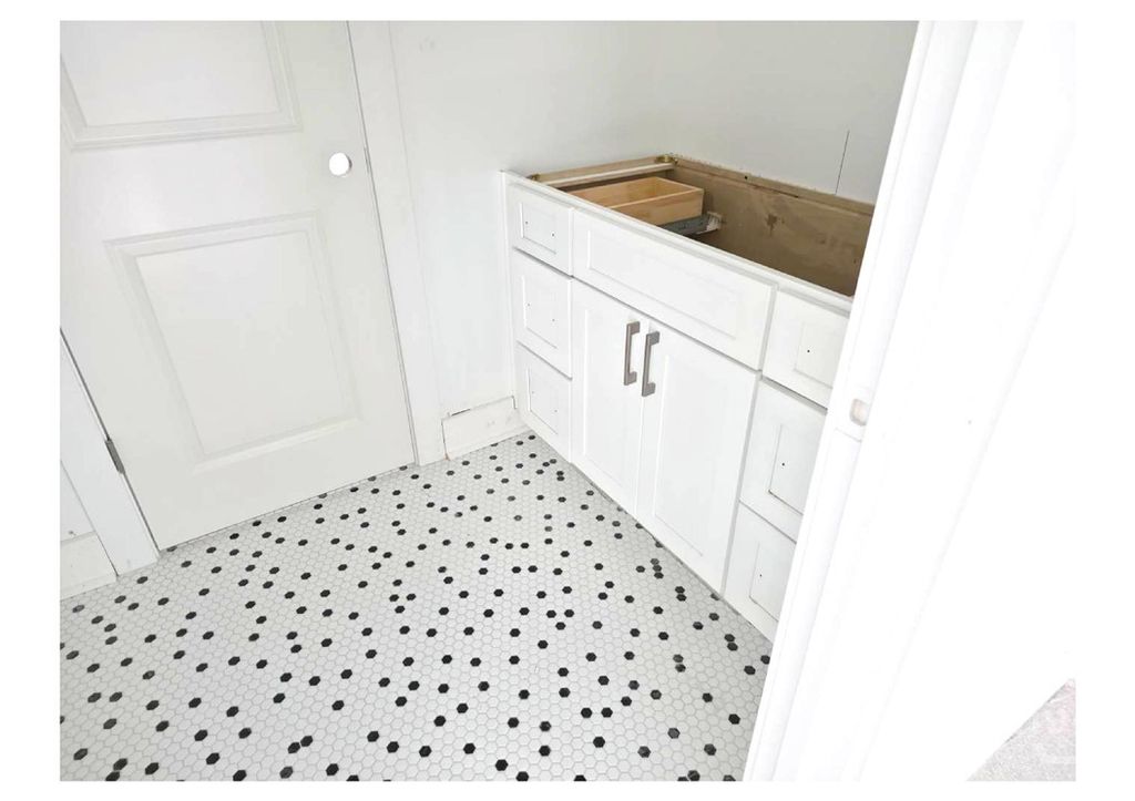 Image 26 of property listing at 208 Cypress Lake Drive, Bloomingdale, GA 31302