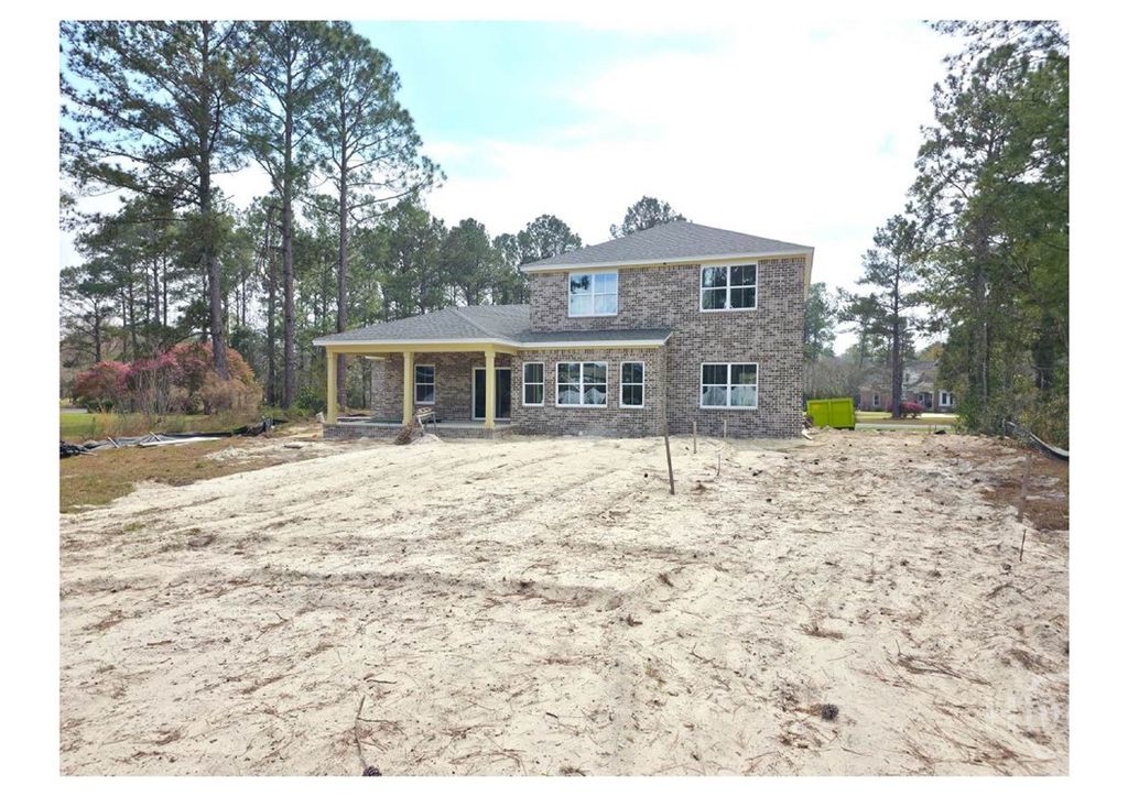 Image 6 of property listing at 208 Cypress Lake Drive, Bloomingdale, GA 31302