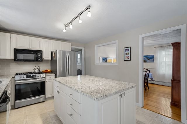 27 Country View Drive, Johnston, RI 02919