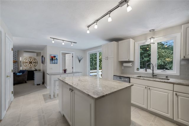 27 Country View Drive, Johnston, RI 02919