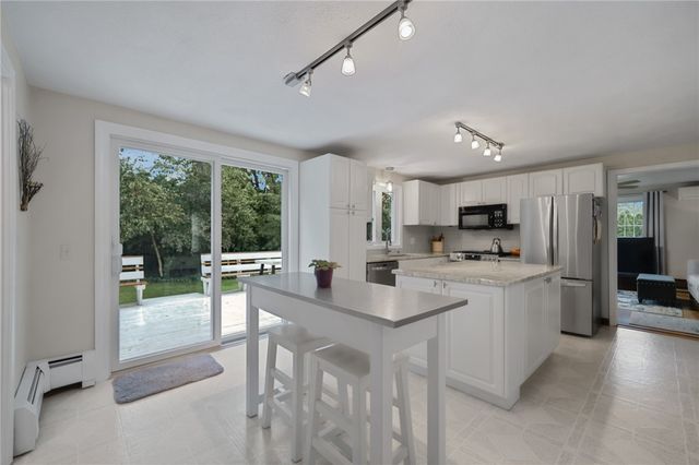 27 Country View Drive, Johnston, RI 02919