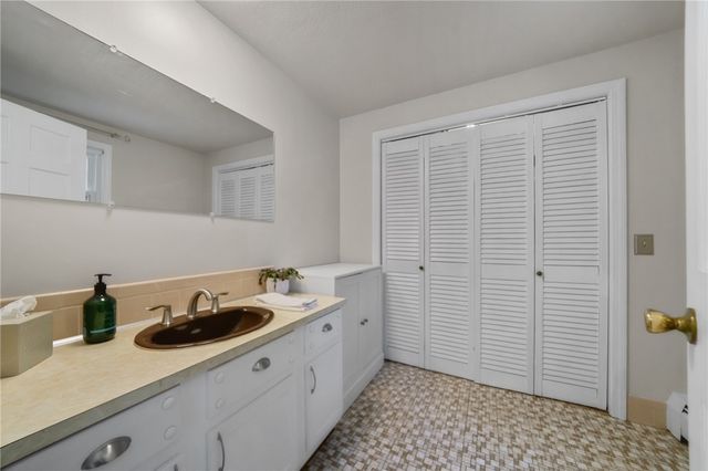 27 Country View Drive, Johnston, RI 02919