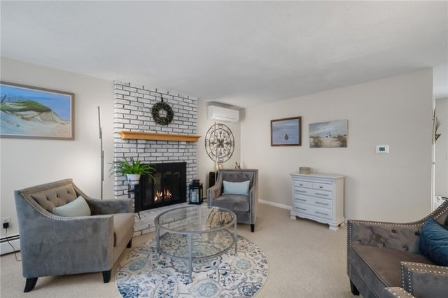 27 Country View Drive, Johnston, RI 02919