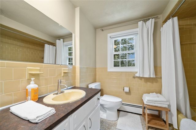 27 Country View Drive, Johnston, RI 02919