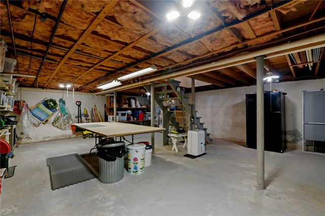 27 Country View Drive, Johnston, RI 02919