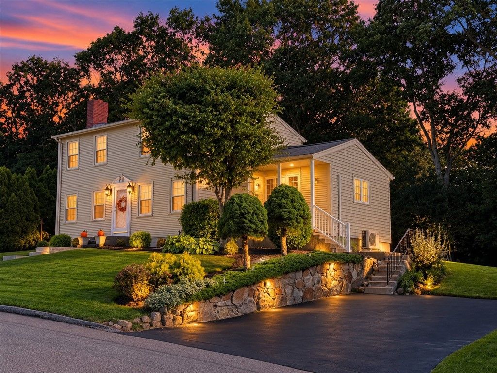 27 Country View Drive, Johnston, RI 02919