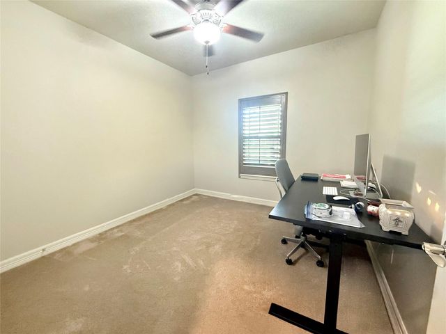 313 Creekside Lane, Lake Jackson, TX 77566