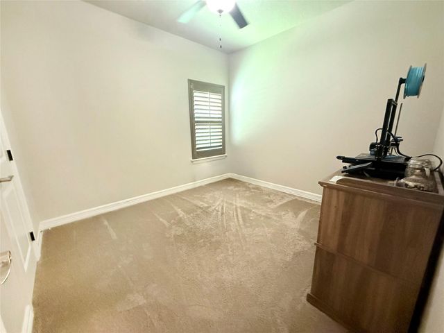 313 Creekside Lane, Lake Jackson, TX 77566
