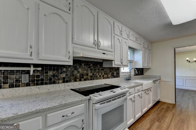 886 Marbrook Drive, Lawrenceville, GA 30044