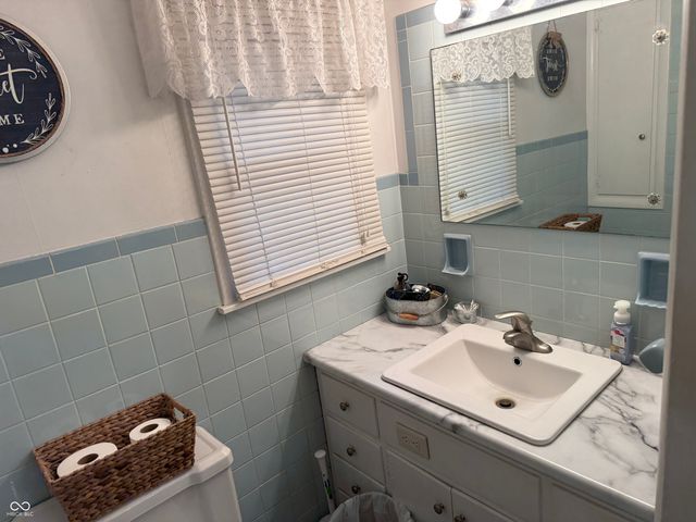 28 Cambridge Court, Anderson, IN 46012