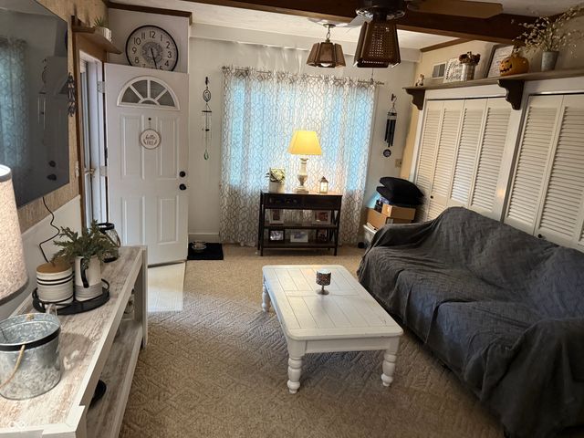 28 Cambridge Court, Anderson, IN 46012