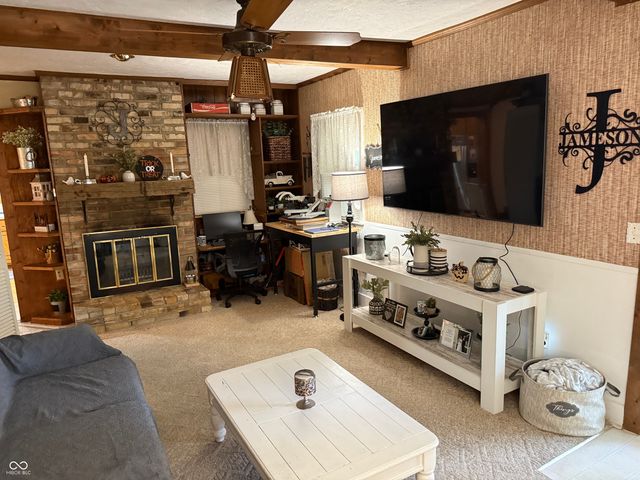 28 Cambridge Court, Anderson, IN 46012