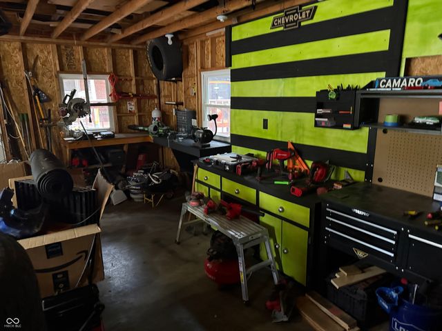 28 Cambridge Court, Anderson, IN 46012