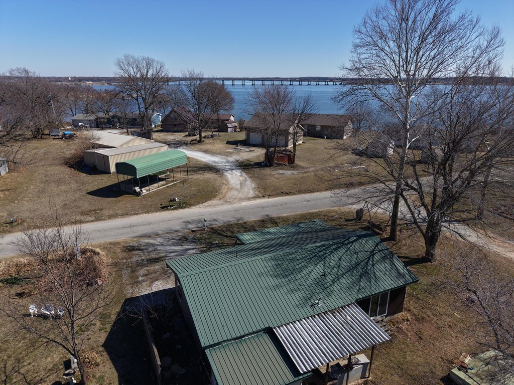 25647 S 585 Road, Afton, OK 74331