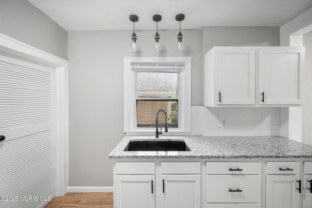 1207 E Broadway Street, Toledo, OH 43605