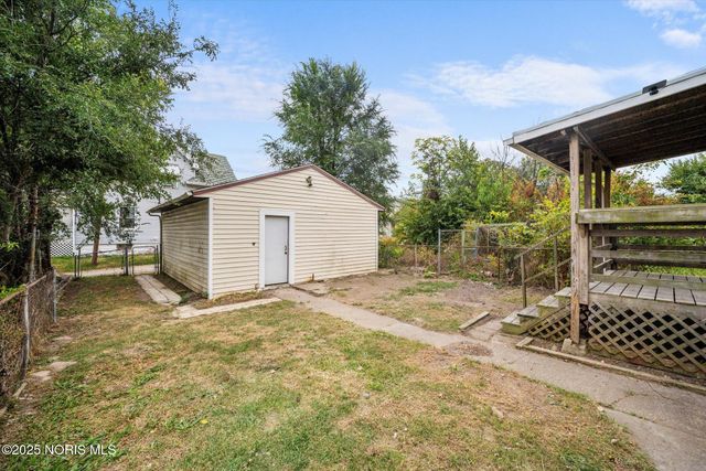 1207 E Broadway Street, Toledo, OH 43605